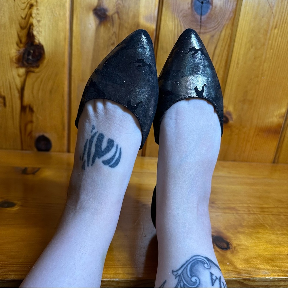 Nine West Metallic Pewter Camo Point Flats